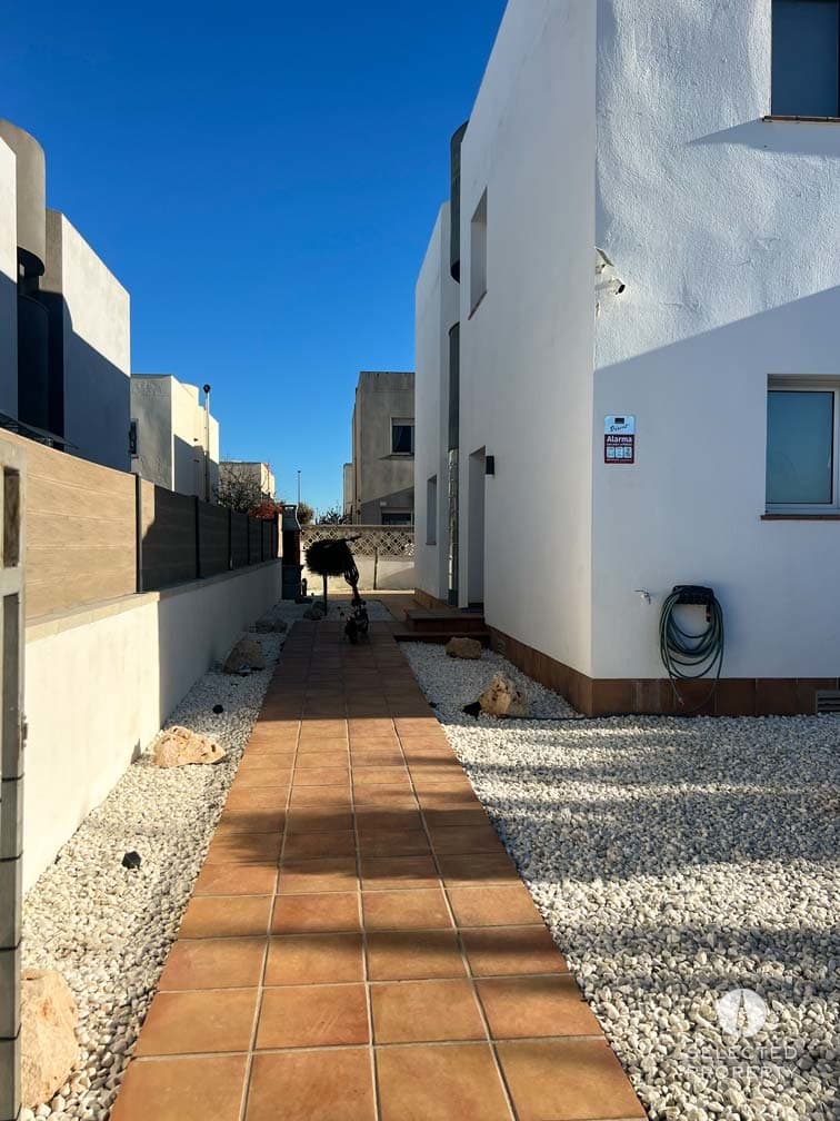 4 soverom Hus til salgs i Empuriabrava - € 395 000 (Ref: 9009823)