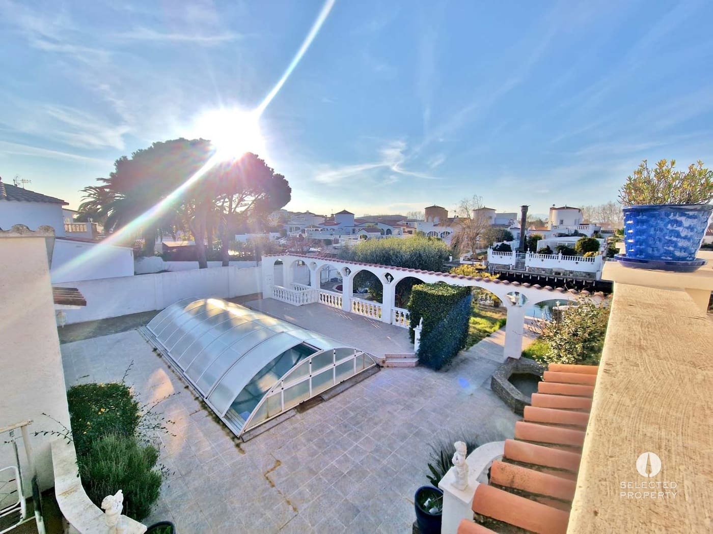 8 chambre Villa/Maison à vendre à Empuriabrava - 1 300 000 € (Ref: 9009824)