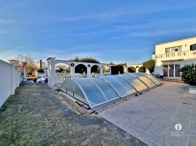 8 sypialnia Willa na sprzedaż w Empuriabrava, Castelló d'Empúries - 1 300 000 € (Ref: 9009824)
