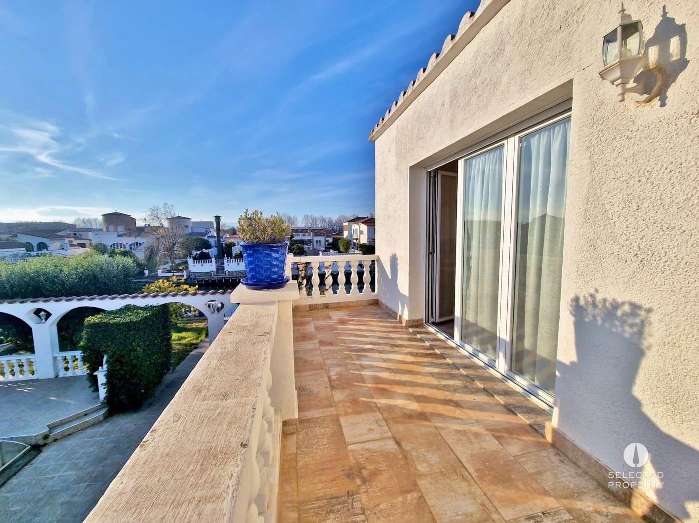 8 chambre Villa/Maison à vendre à Empuriabrava - 1 300 000 € (Ref: 9009824)