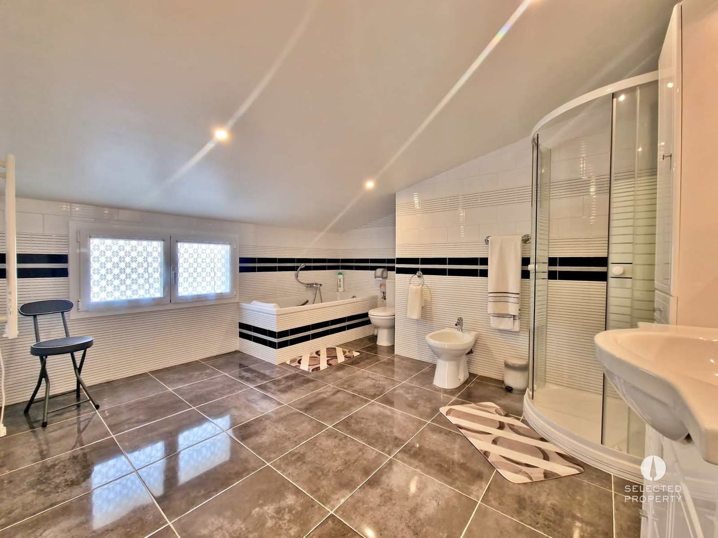 8 chambre Villa/Maison à vendre à Empuriabrava - 1 300 000 € (Ref: 9009824)