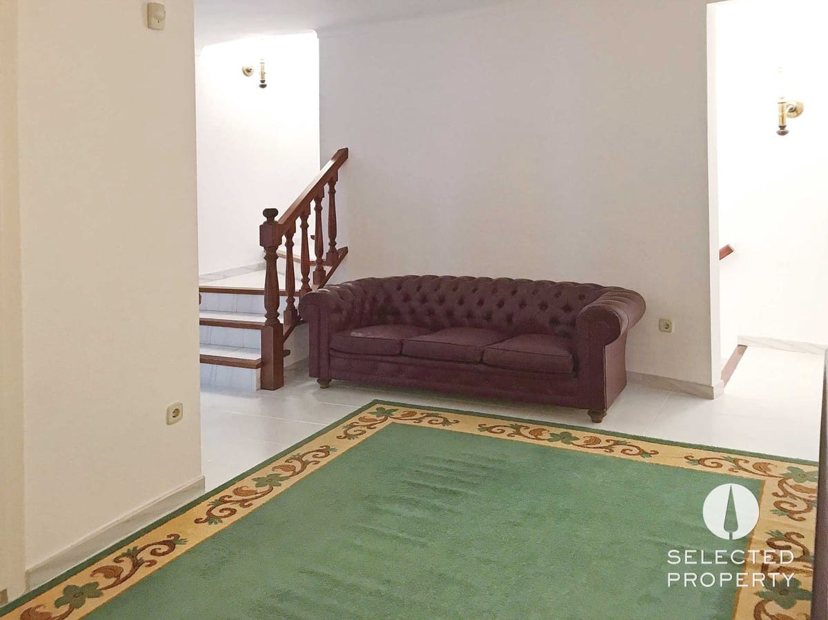 9 soveværelse Byhus til salg i Roses med swimmingpool - € 997.850 (Ref: 9013503)