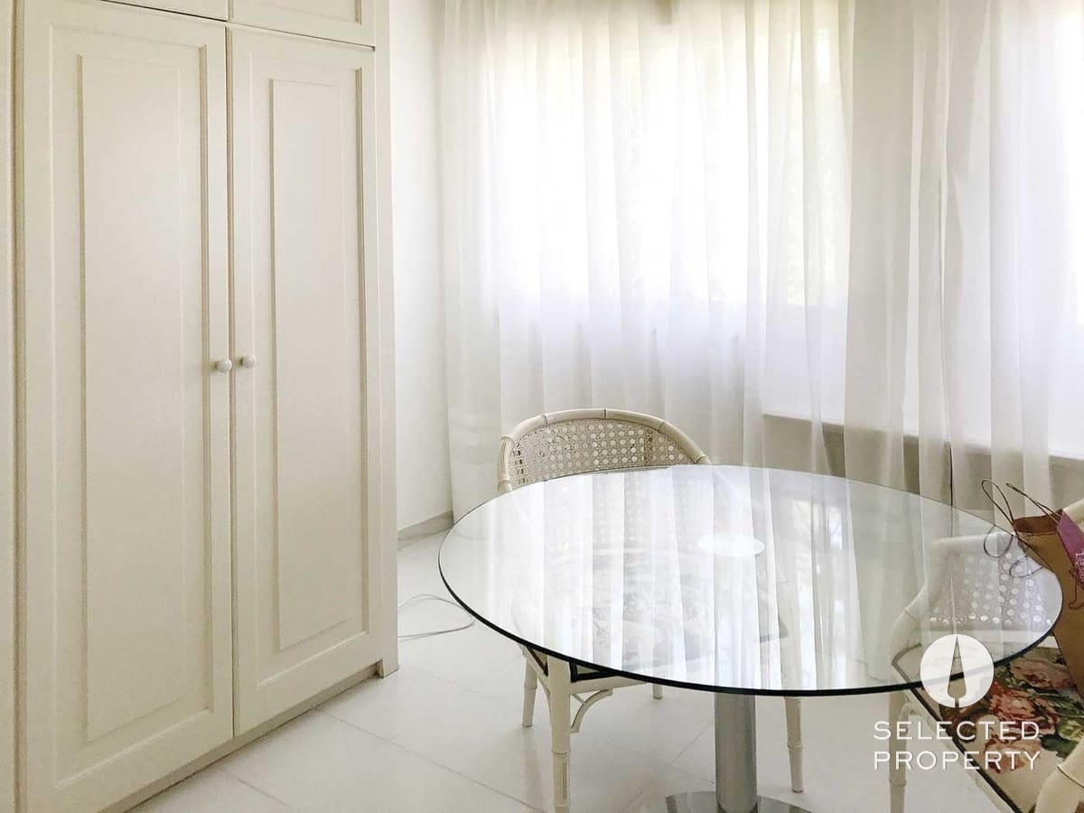 9 soveværelse Byhus til salg i Roses med swimmingpool - € 997.850 (Ref: 9013503)