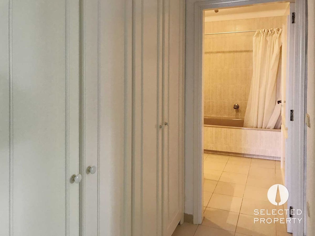 9 soveværelse Byhus til salg i Roses med swimmingpool - € 997.850 (Ref: 9013503)