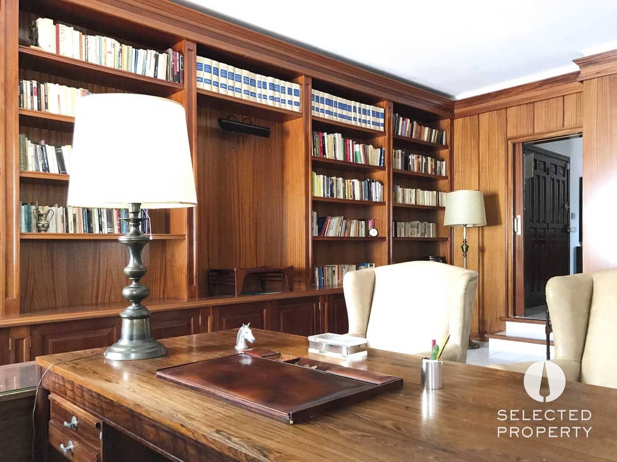 9 soveværelse Byhus til salg i Roses med swimmingpool - € 997.850 (Ref: 9013503)