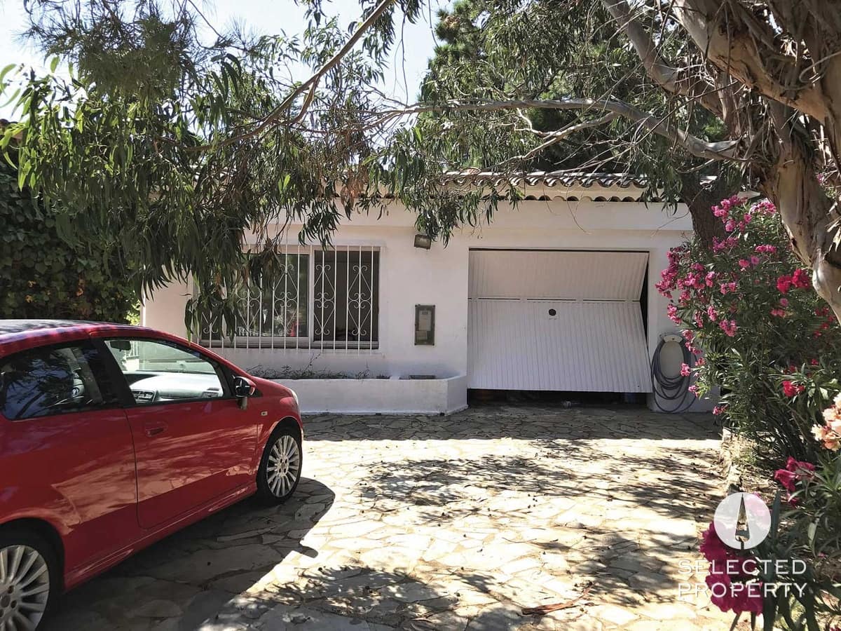 9 soveværelse Byhus til salg i Roses med swimmingpool - € 997.850 (Ref: 9013503)