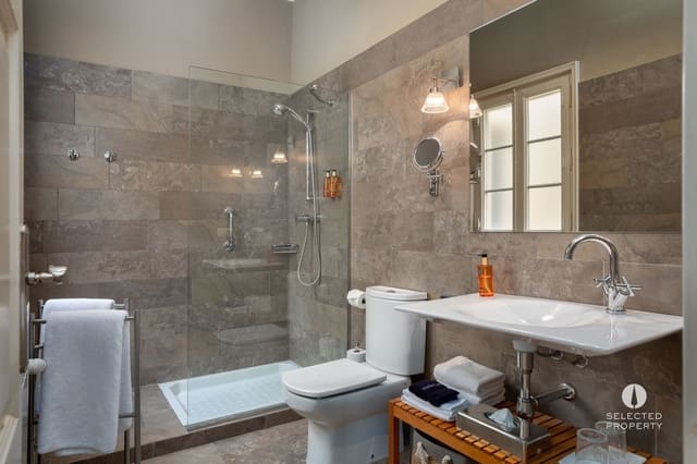 8 bedroom Hotel for sale in Torroella de Fluvià with pool - € 1,495,000 (Ref: 9403656)