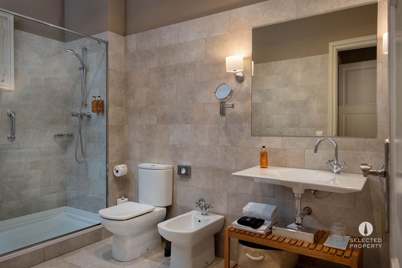 8 bedroom Hotel for sale in Torroella de Fluvia with pool - € 1,495,000 (Ref: 9403656)