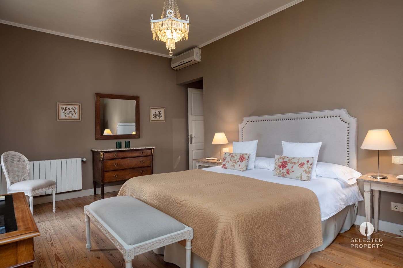 8 bedroom Hotel for sale in Torroella de Fluvia with pool - € 1,495,000 (Ref: 9403656)