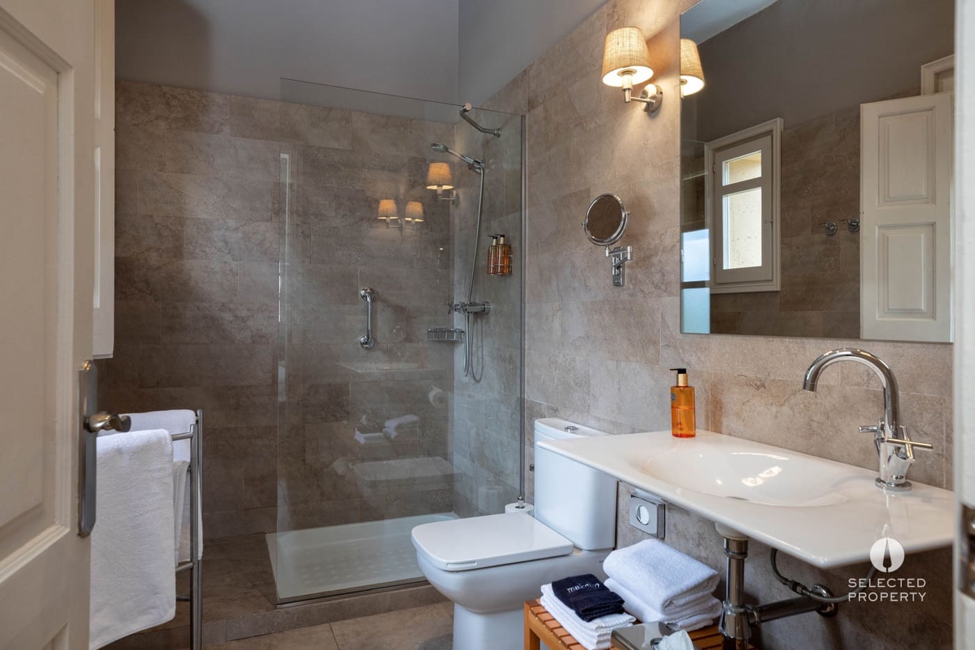 8 bedroom Hotel for sale in Torroella de Fluvia with pool - € 1,495,000 (Ref: 9403656)