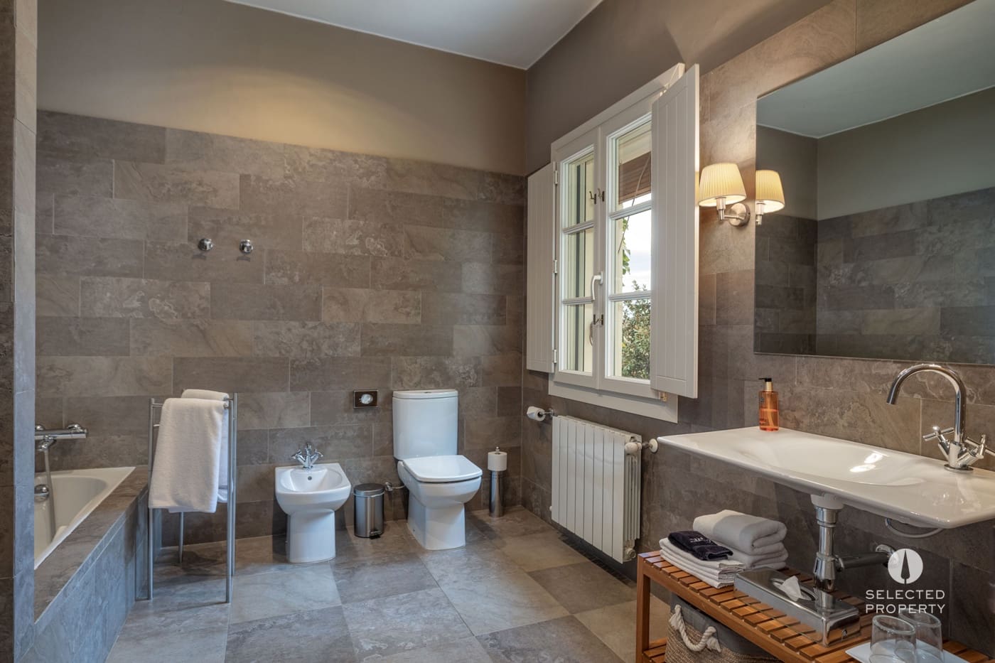 8 bedroom Hotel for sale in Torroella de Fluvia with pool - € 1,495,000 (Ref: 9403656)