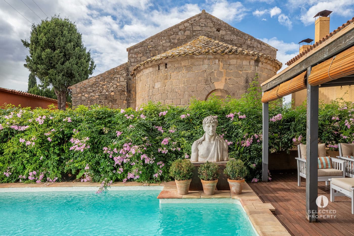 8 bedroom Hotel for sale in Torroella de Fluvia with pool - € 1,495,000 (Ref: 9403656)