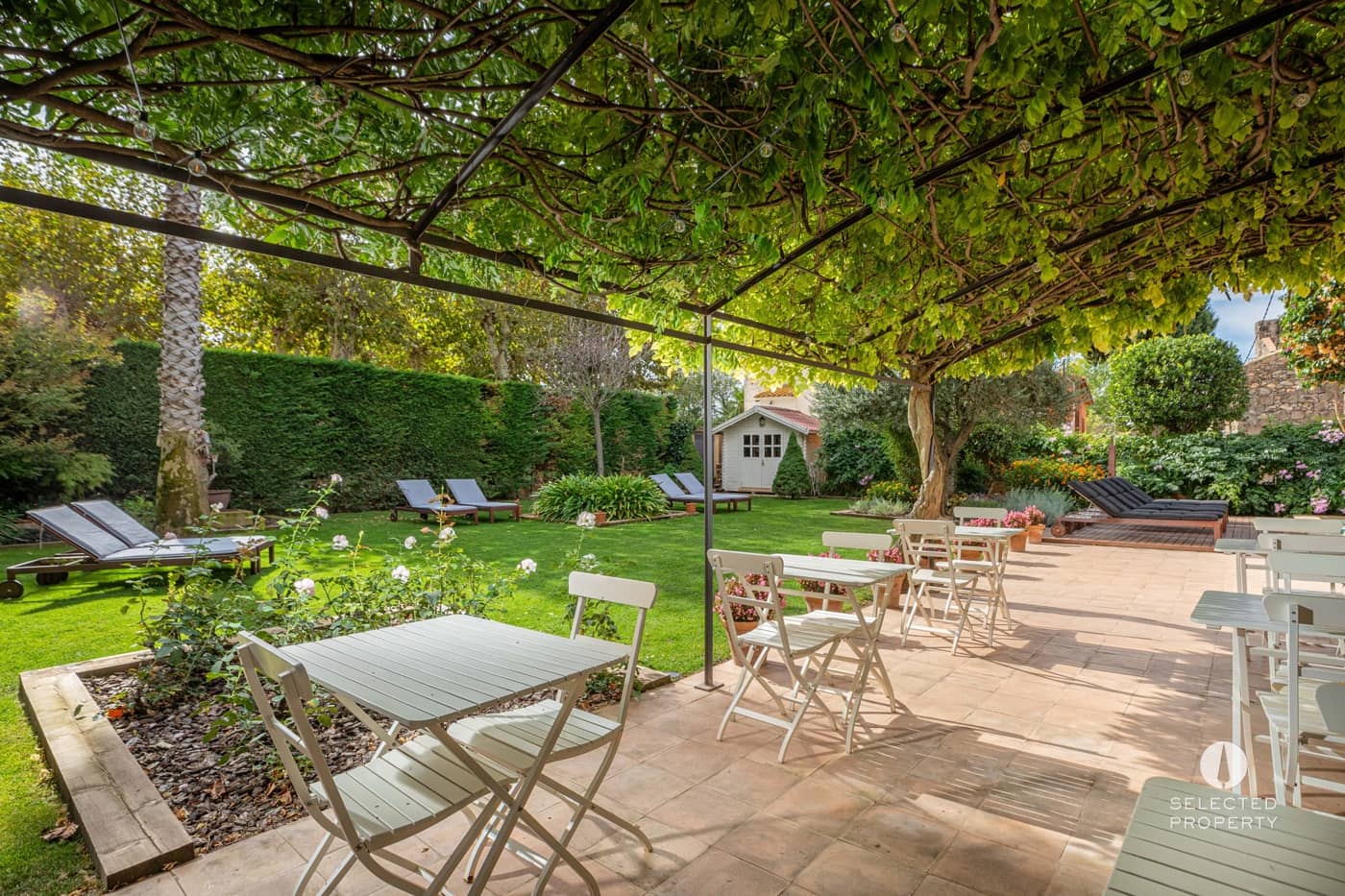 8 bedroom Hotel for sale in Torroella de Fluvia with pool - € 1,495,000 (Ref: 9403656)