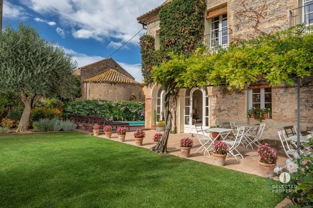 8 bedroom Hotel for sale in Torroella de Fluvià with pool - € 1,495,000 (Ref: 9403656)