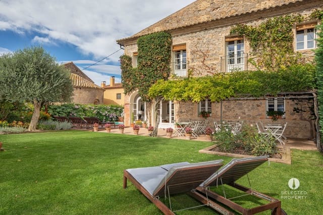 8 bedroom Hotel for sale in Torroella de Fluvià with pool - € 1,495,000 (Ref: 9403656)