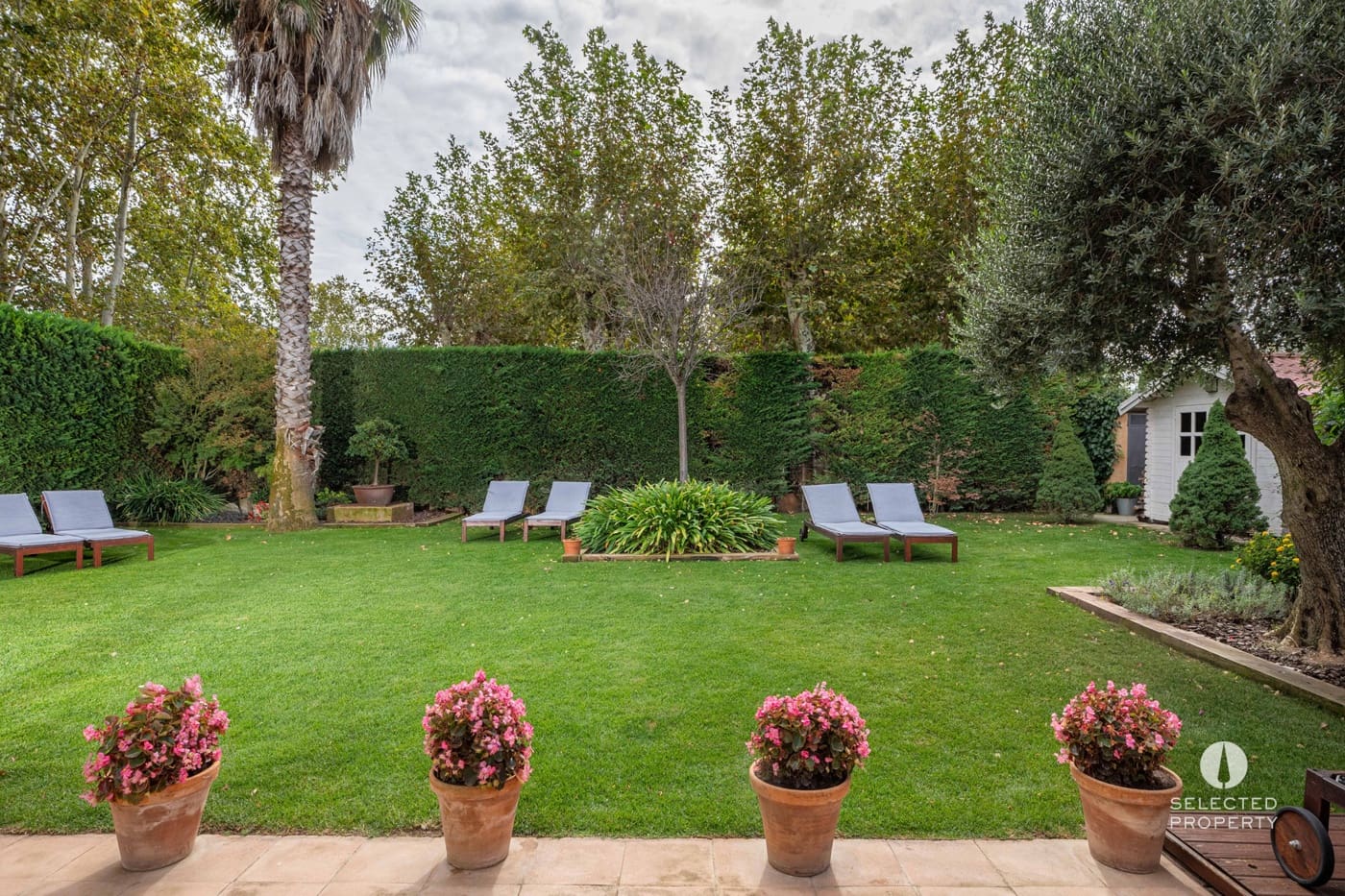 8 bedroom Hotel for sale in Torroella de Fluvia with pool - € 1,495,000 (Ref: 9403656)