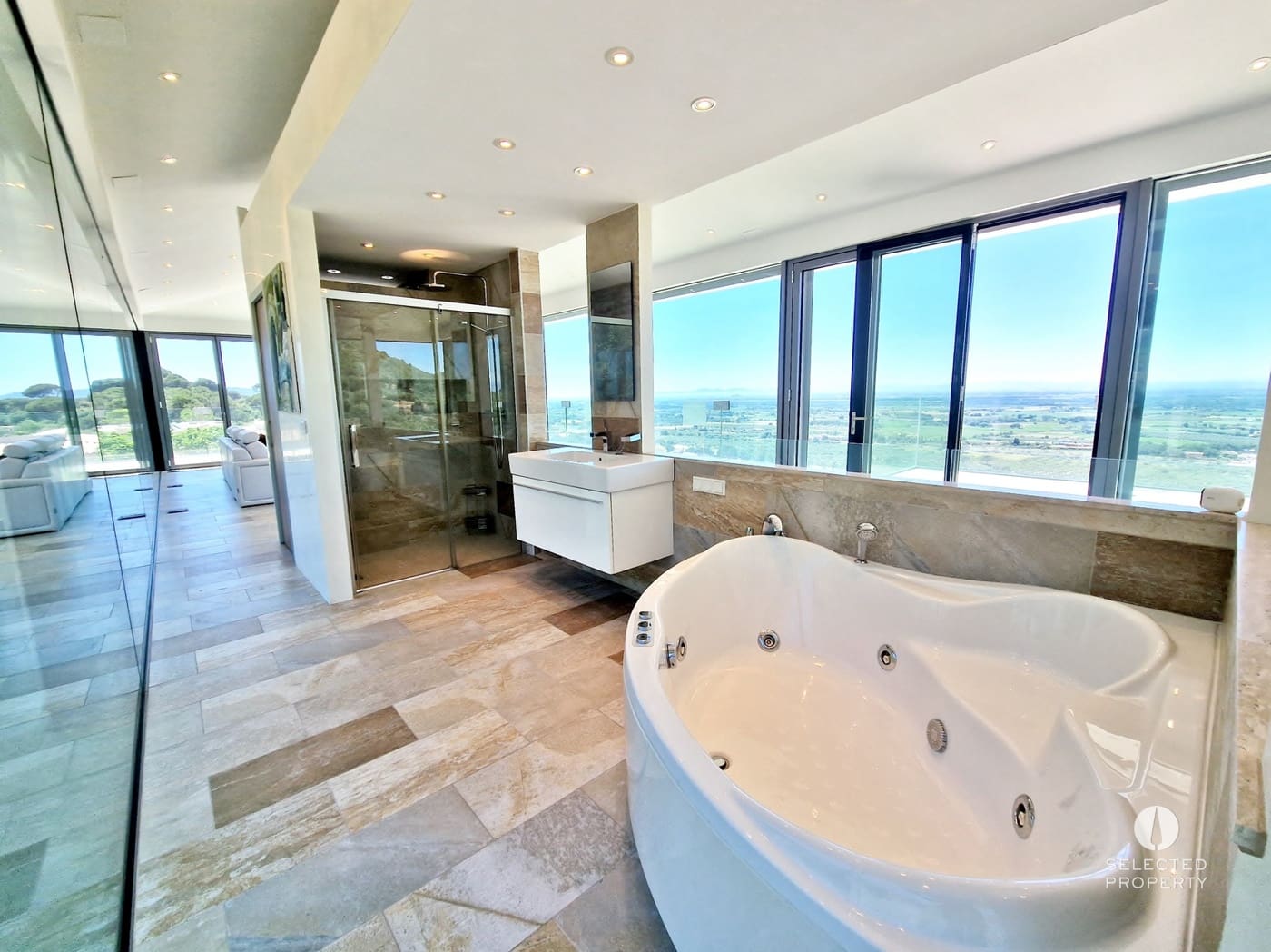 7 makuuhuone Huvila myytävänä paikassa Roses mukana uima-altaan - 1 575 000 € (Ref: 9618117)