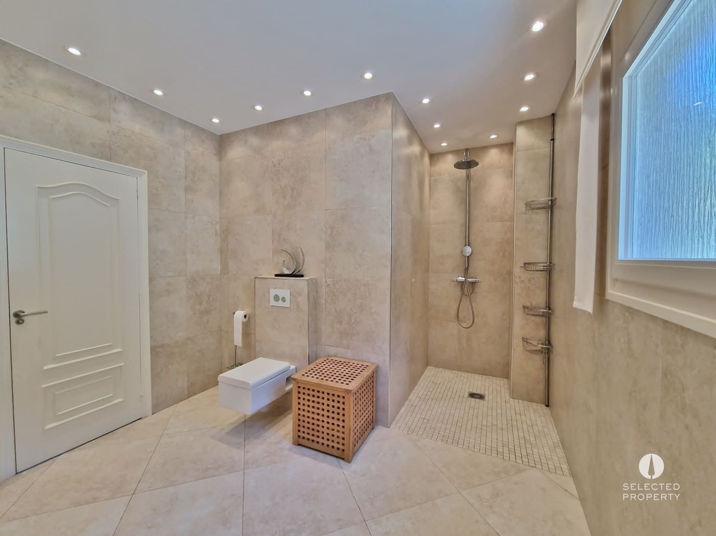 7 makuuhuone Huvila myytävänä paikassa Roses mukana uima-altaan - 1 575 000 € (Ref: 9618117)