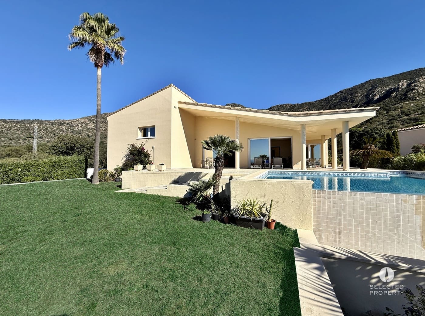 4 soverom Villa til salgs i Roses med svømmebasseng - € 1 250 000 (Ref: 9618699)