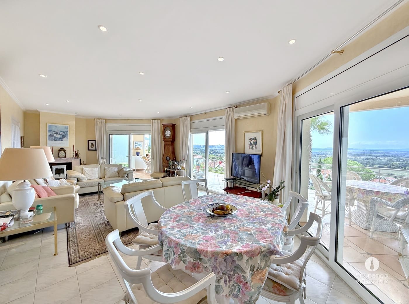 Casa de 6 habitaciones en Roses en venta con piscina - 680.000 € (Ref: 9618700)