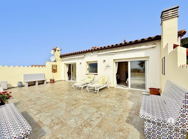 Casa de 6 habitaciones en Roses en venta con piscina - 680.000 € (Ref: 9618700)