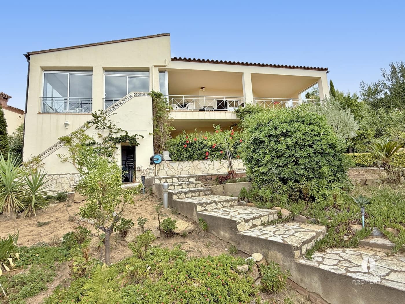 Casa de 6 habitaciones en Roses en venta con piscina - 680.000 € (Ref: 9618700)