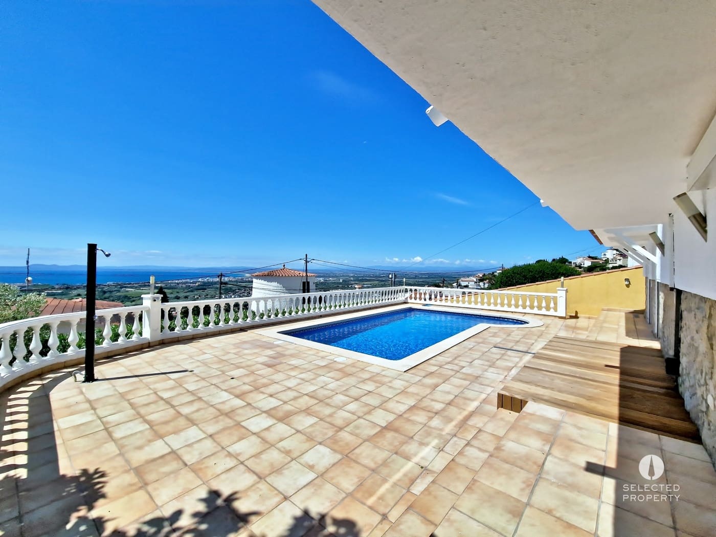 Casa de 4 habitaciones en Roses en venta con piscina - 665.000 € (Ref: 9618701)