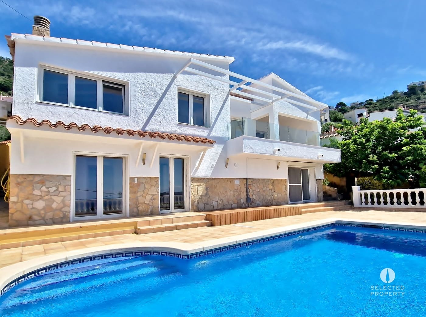 Casa de 4 habitaciones en Roses en venta con piscina - 665.000 € (Ref: 9618701)