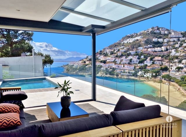 7 slaapkamer Villa te koop in Roses met zwembad - € 2.995.000 (Ref: 9787740)