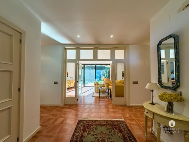 3 slaapkamer Villa te koop in Navata met zwembad - € 980.000 (Ref: 9789791)