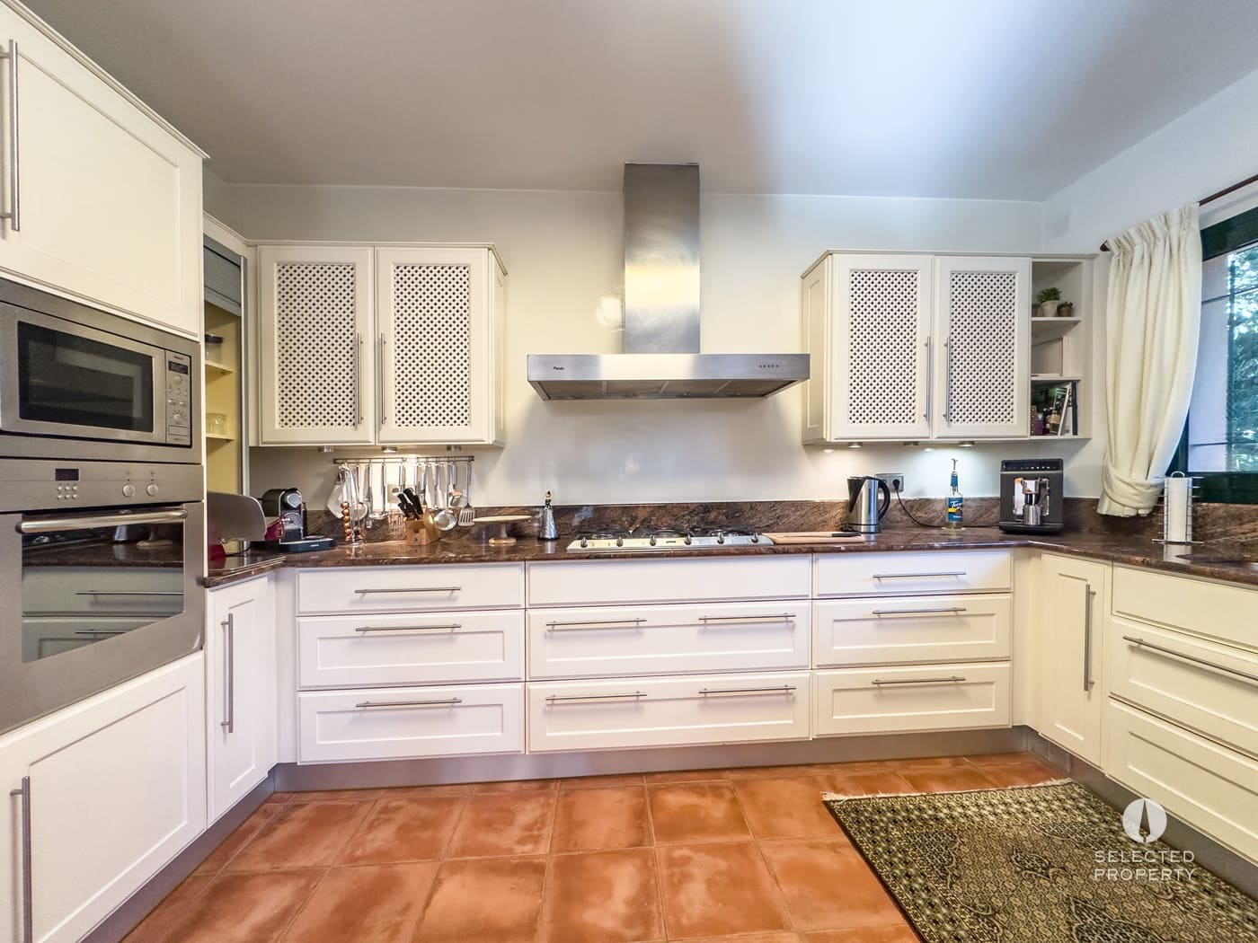 3 slaapkamer Villa te koop in Navata met zwembad - € 980.000 (Ref: 9789791)