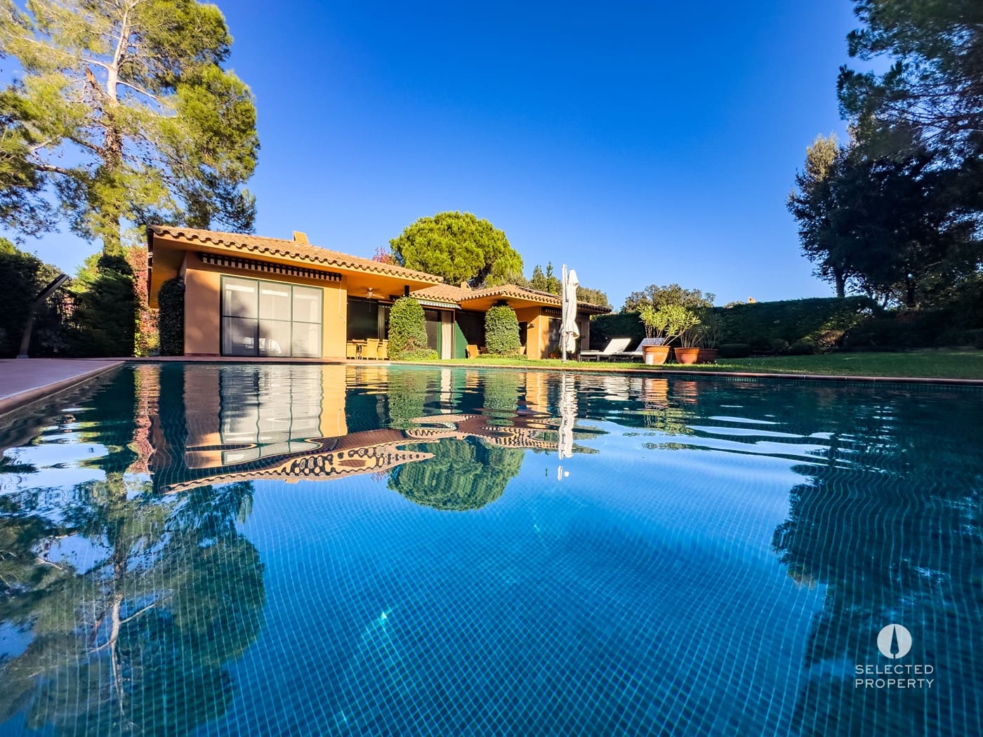 3 slaapkamer Villa te koop in Navata met zwembad - € 980.000 (Ref: 9789791)