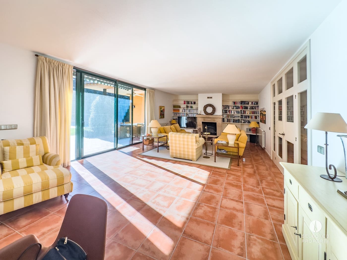 3 slaapkamer Villa te koop in Navata met zwembad - € 980.000 (Ref: 9789791)