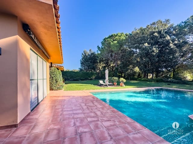 3 slaapkamer Villa te koop in Navata met zwembad - € 980.000 (Ref: 9789791)