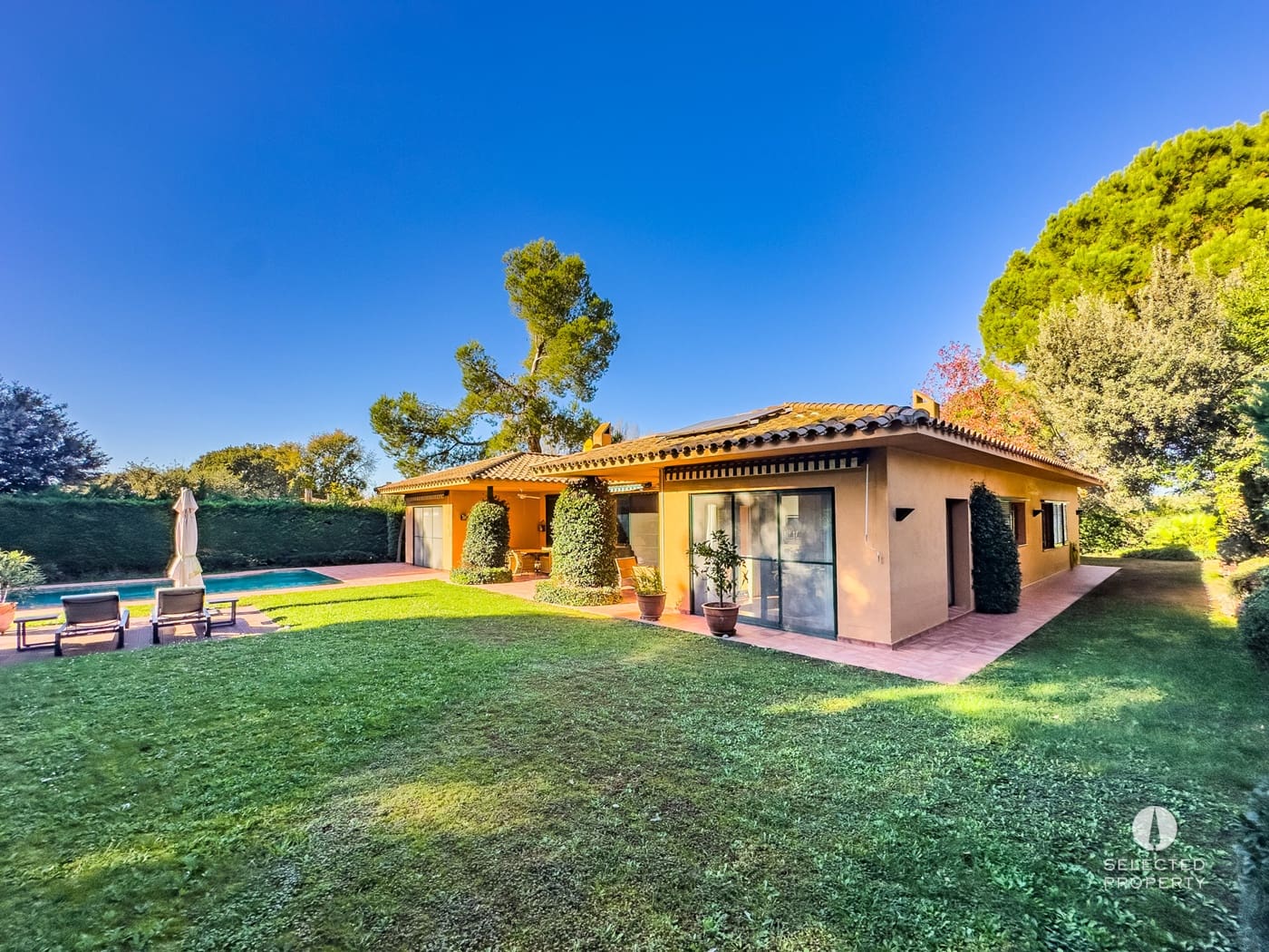 3 slaapkamer Villa te koop in Navata met zwembad - € 980.000 (Ref: 9789791)