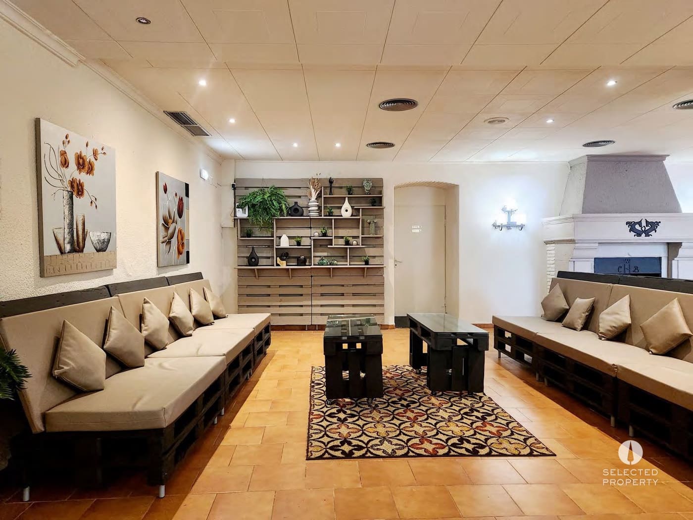 Hotel te koop in Empuriabrava - € 5.000.000 (Ref: 9863442)