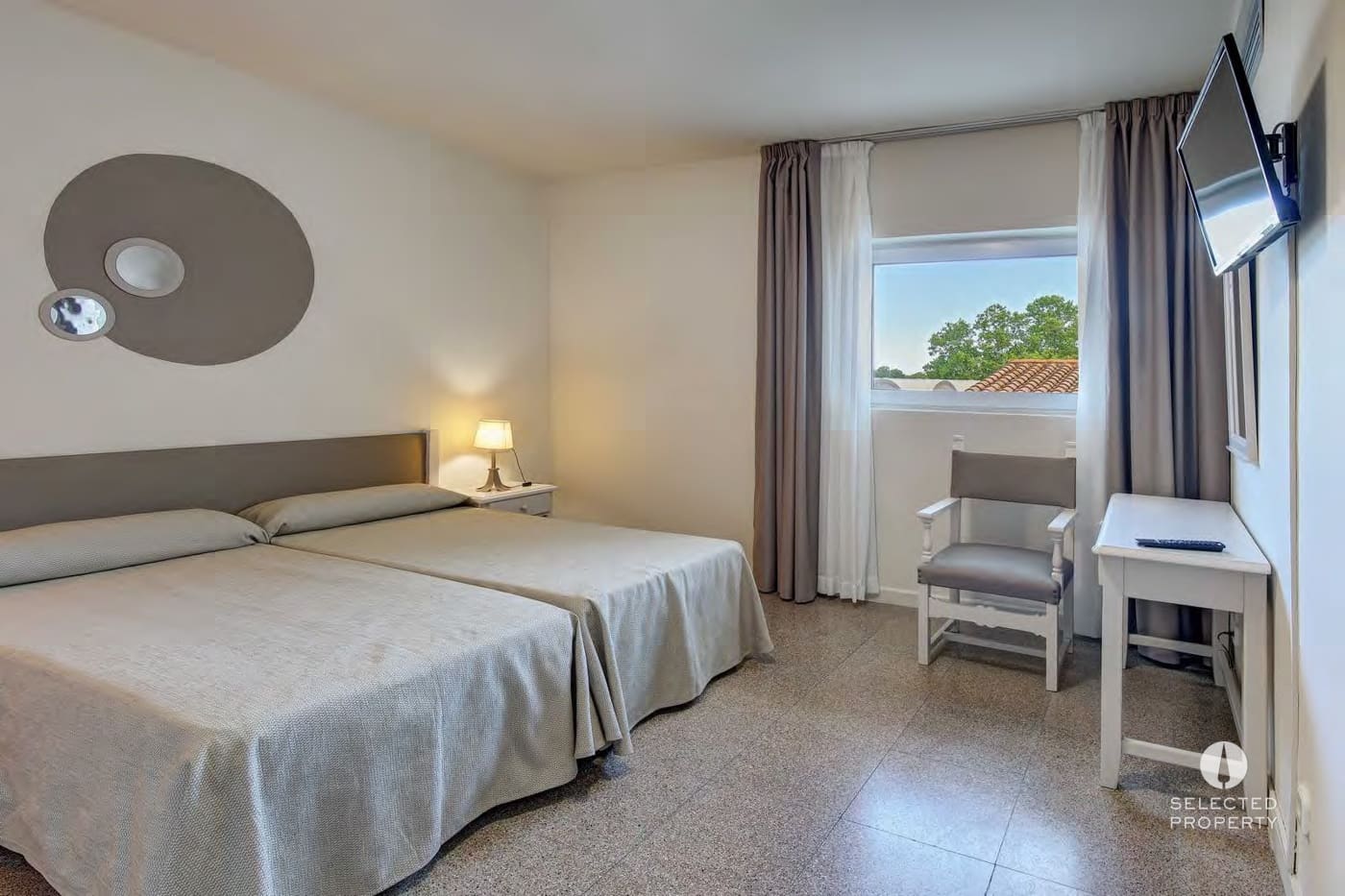 Hotel te koop in Empuriabrava - € 5.000.000 (Ref: 9863442)