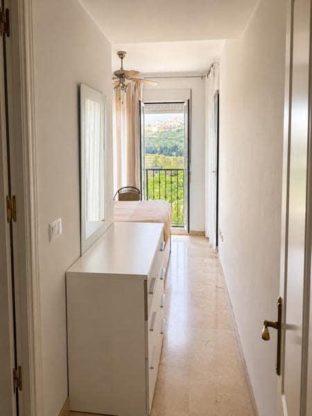 Piso de 2 habitaciones en San Luis de Sabinillas en venta con piscina garaje - 232.500 € (Ref: 10008114)