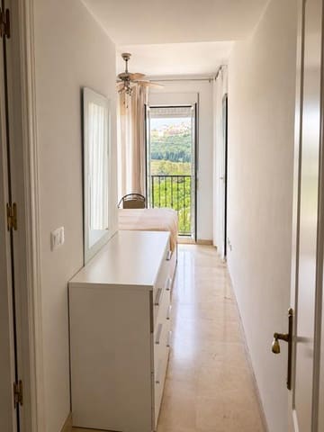 Piso de 2 habitaciones en San Luis de Sabinillas, Manilva en venta con piscina garaje - 232.500 € (Ref: 10008114)