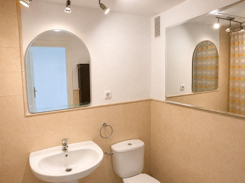 Piso de 2 habitaciones en San Luis de Sabinillas en venta con piscina garaje - 232.500 € (Ref: 10008114)