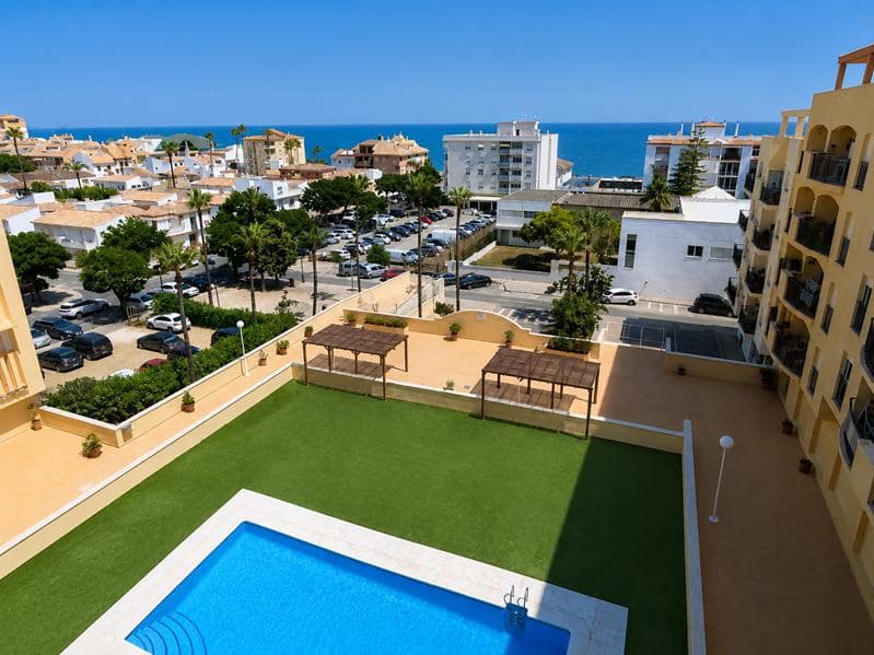 2 quarto Apartamento para venda em San Luis de Sabinillas com piscina - 239 000 € (Ref: 10008115)