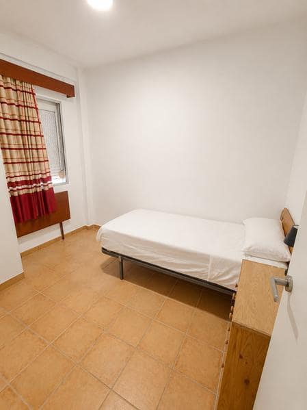 3 sypialnia Mieszkanie do wynajęcia w Estepona - 950 € (Ref: 10039968)