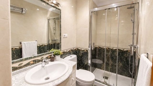 4 camera da letto Appartamento da affittare in Malaga città con garage - 1.700 € (Rif: 10049655)