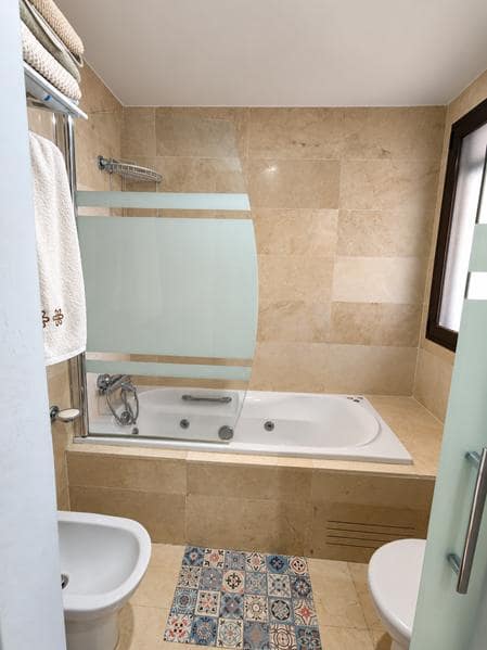 3 slaapkamer Flat te koop in Estepona met zwembad garage - € 487.000 (Ref: 10081544)