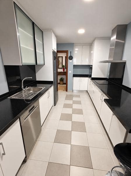 3 slaapkamer Flat te koop in Estepona met zwembad garage - € 487.000 (Ref: 10081544)