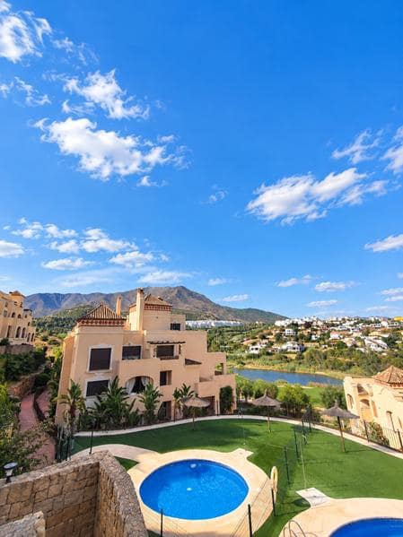 3 slaapkamer Flat te koop in Estepona met zwembad garage - € 487.000 (Ref: 10081544)