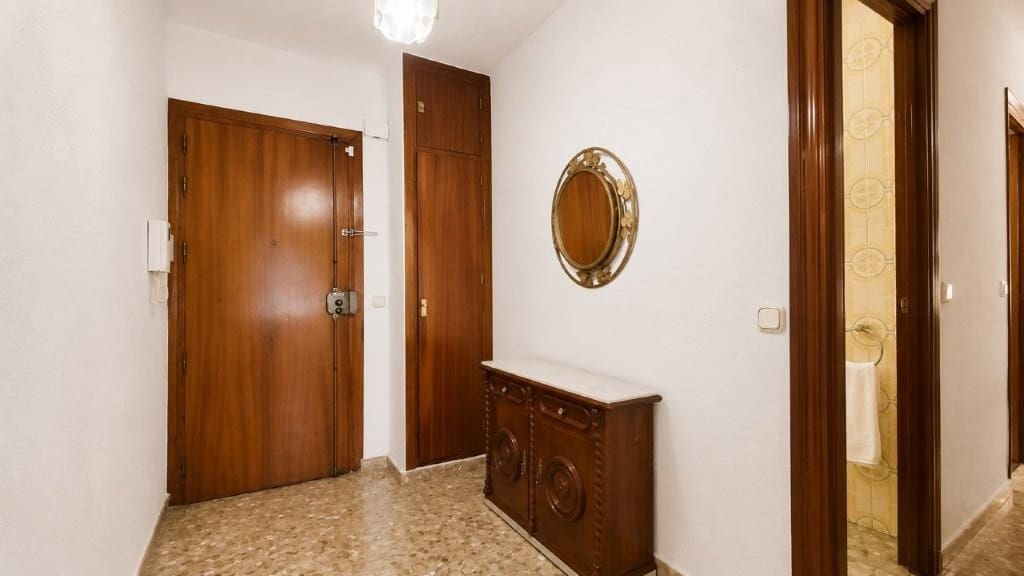 4 sypialnia Mieszkanie na sprzedaż w Miasto Malaga z garażem - 387 000 € (Ref: 10081546)