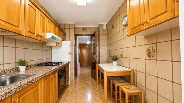 4 bedroom Flat for sale in Nueva Malaga, Málaga city with garage - € 387,000 (Ref: 10081546)