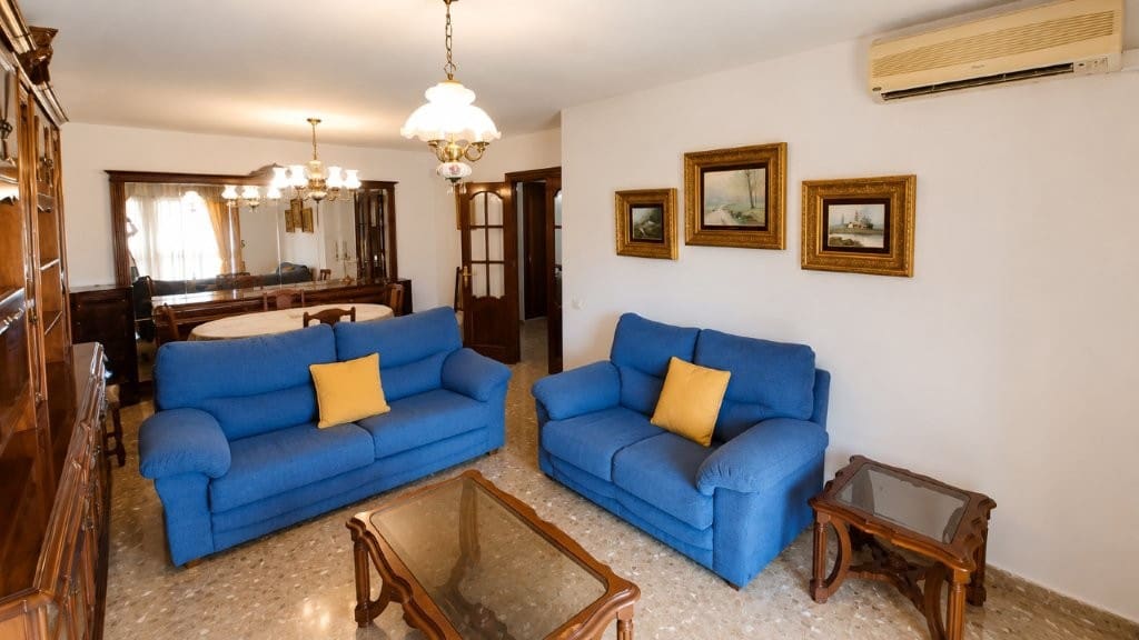 4 sypialnia Mieszkanie na sprzedaż w Miasto Malaga z garażem - 387 000 € (Ref: 10081546)