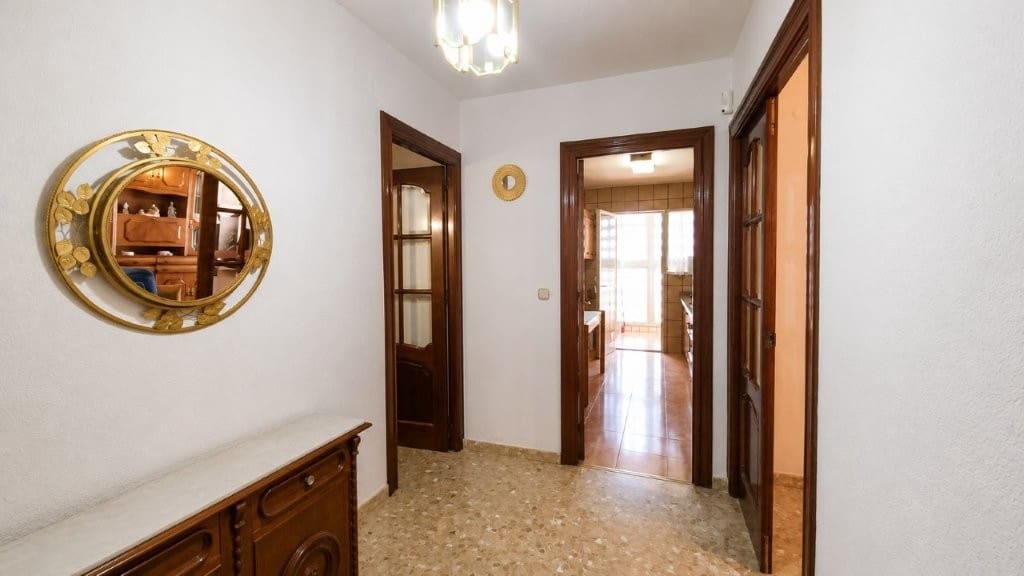 4 sypialnia Mieszkanie na sprzedaż w Miasto Malaga z garażem - 387 000 € (Ref: 10081546)
